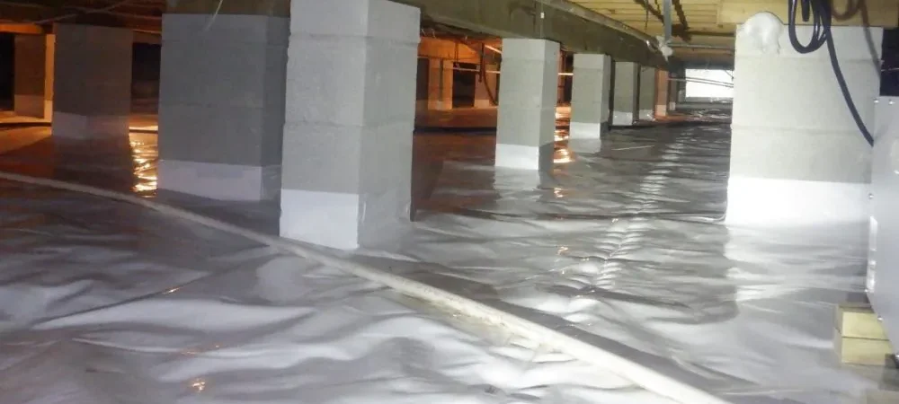 Crawlspace Encapsulation vs. a Vapor Barrier: Which Does Your Home Need?